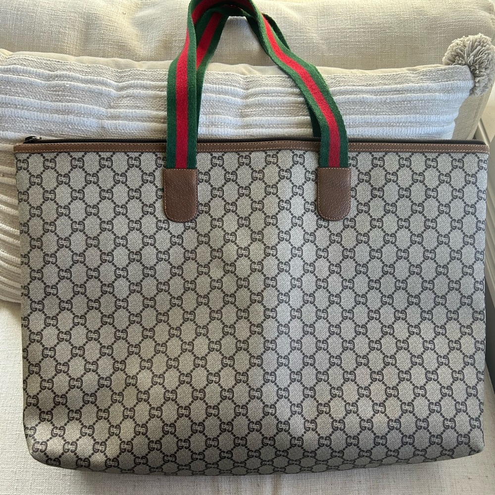 Gucci Beige Monogram Tote with Red and Green Handles - Picture 2 of 10